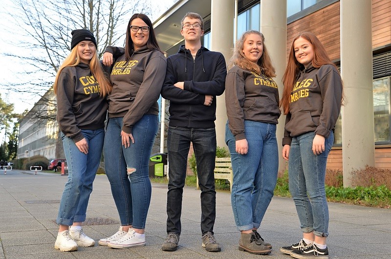 The Coleg Cymraeg Cenedlaethol ambassadors from Aberystwyth University (from left to right): Emily, Ffion, Aled, Martha and Lowri