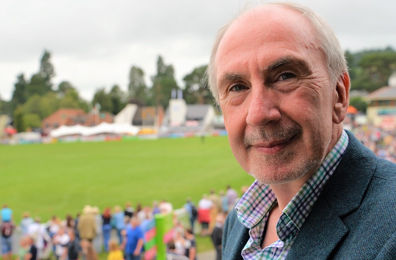 Professor Glyn Hewinson, Sêr Cymru Research Chair in the Centre of Excellence for Bovine Tuberculosis for Wales at Aberystwyth University