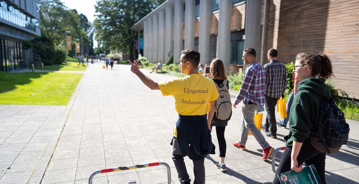 Visitors taking part on a Campus Tours on Penglais Campus 